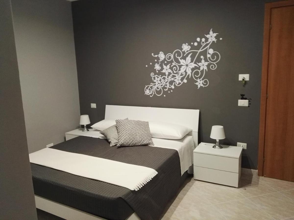 B&B Black-And-White Gallipoli Eksteriør bilde